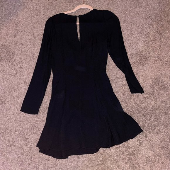 REFORMATION Milla Dress in Black Size 4 no flaws - Picture 6 of 7
